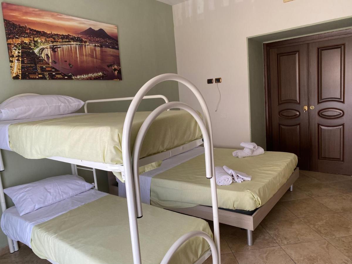 Hotel Falu Napoli Centro Camera Con Cucina E Bagno Privato Exterior foto