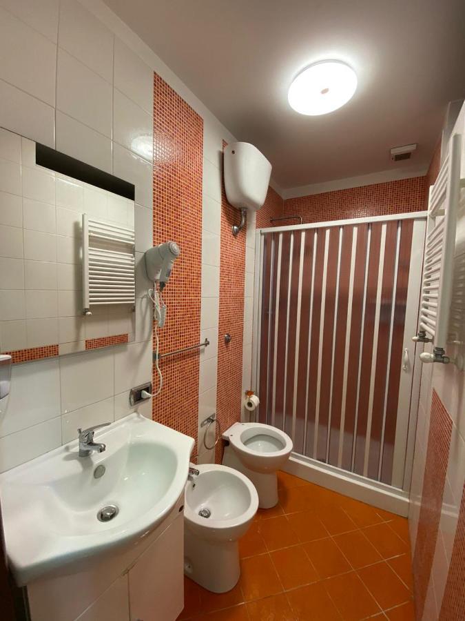 Hotel Falu Napoli Centro Camera Con Cucina E Bagno Privato Exterior foto