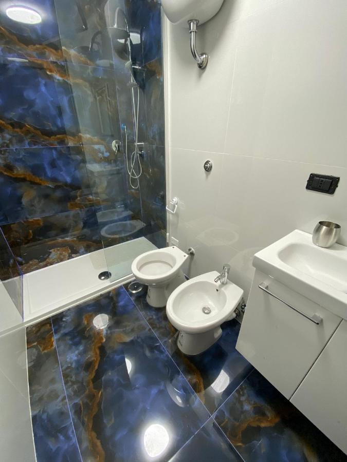 Hotel Falu Napoli Centro Camera Con Cucina E Bagno Privato Exterior foto
